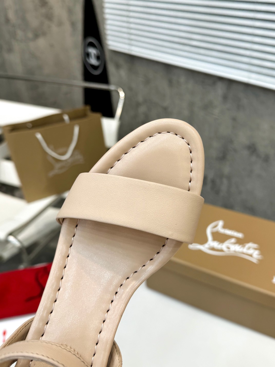 010 26123102 size 35-42