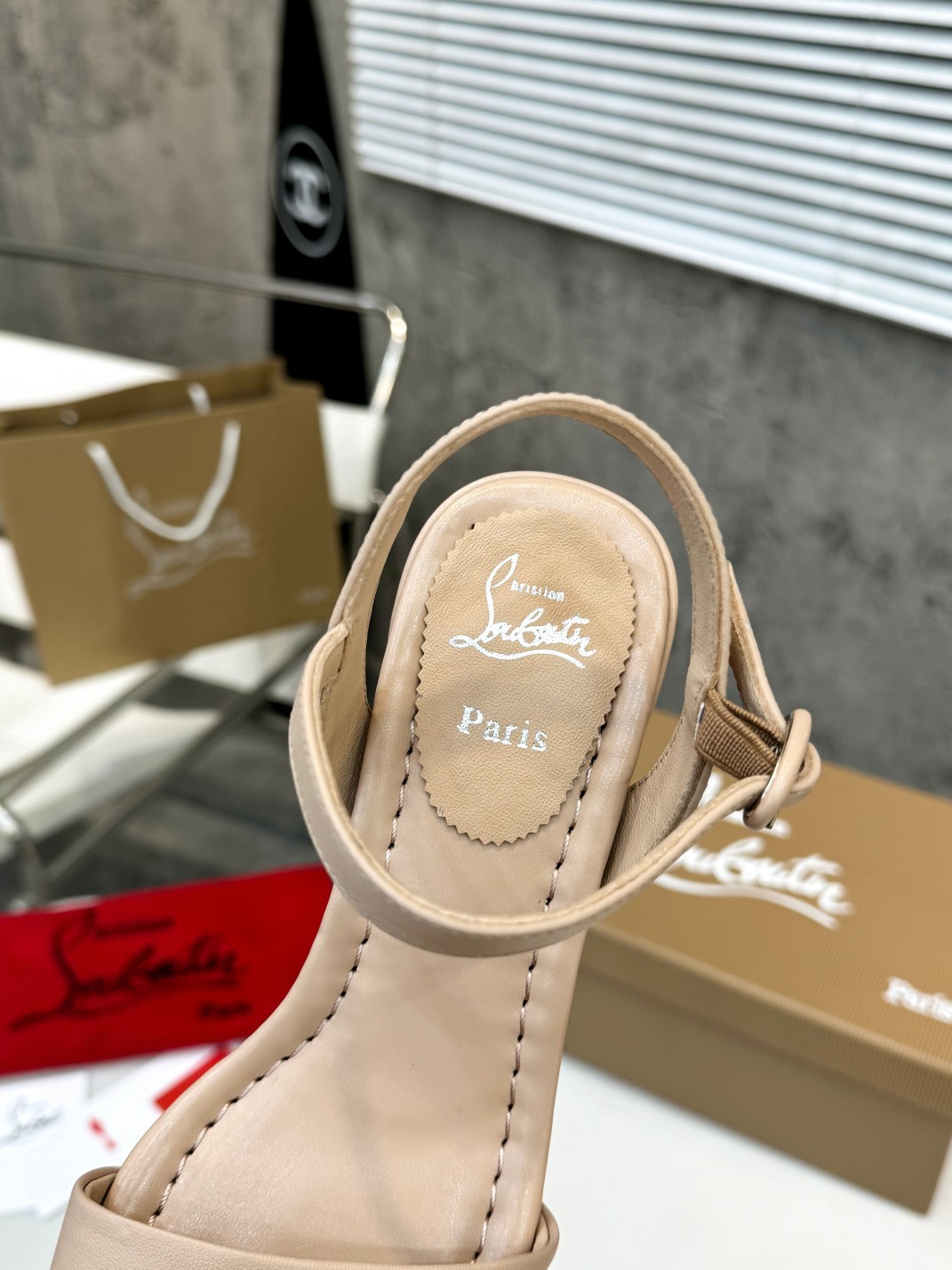 010 26123102 size 35-42