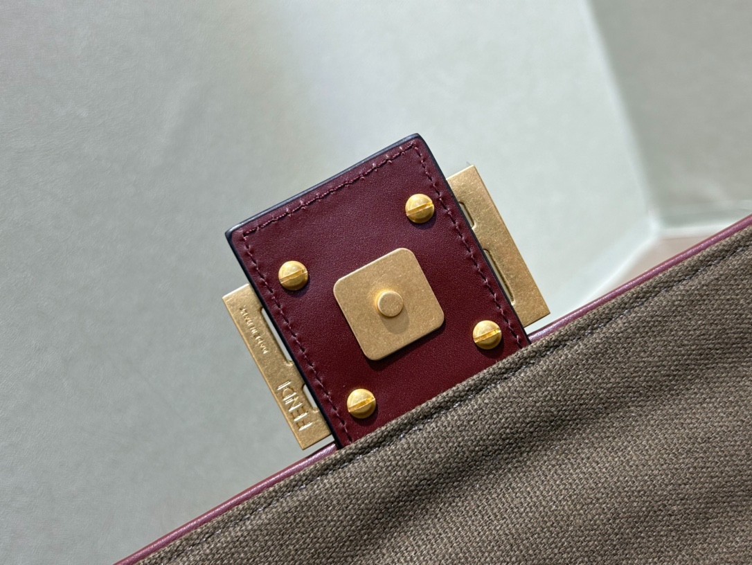 013 66123199 size 26x13x6cm