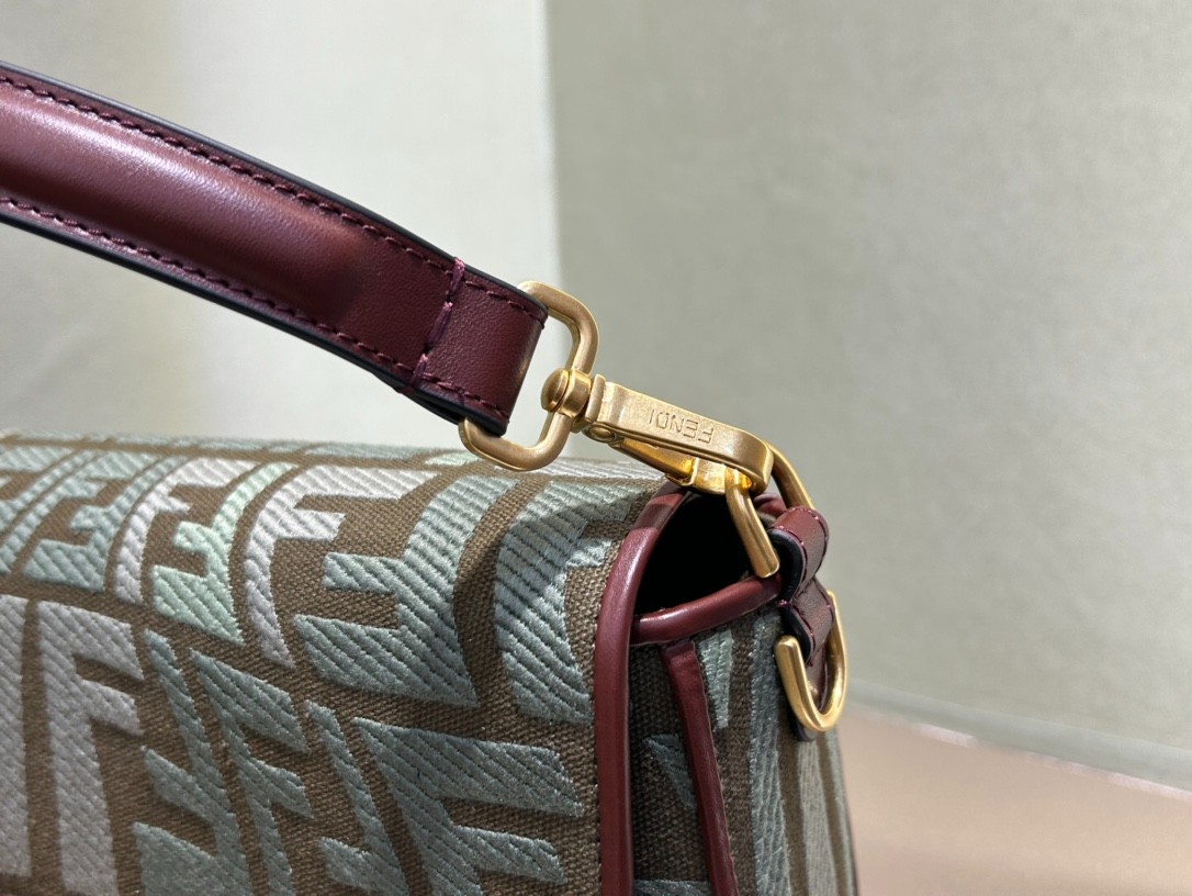 013 66123199 size 26x13x6cm