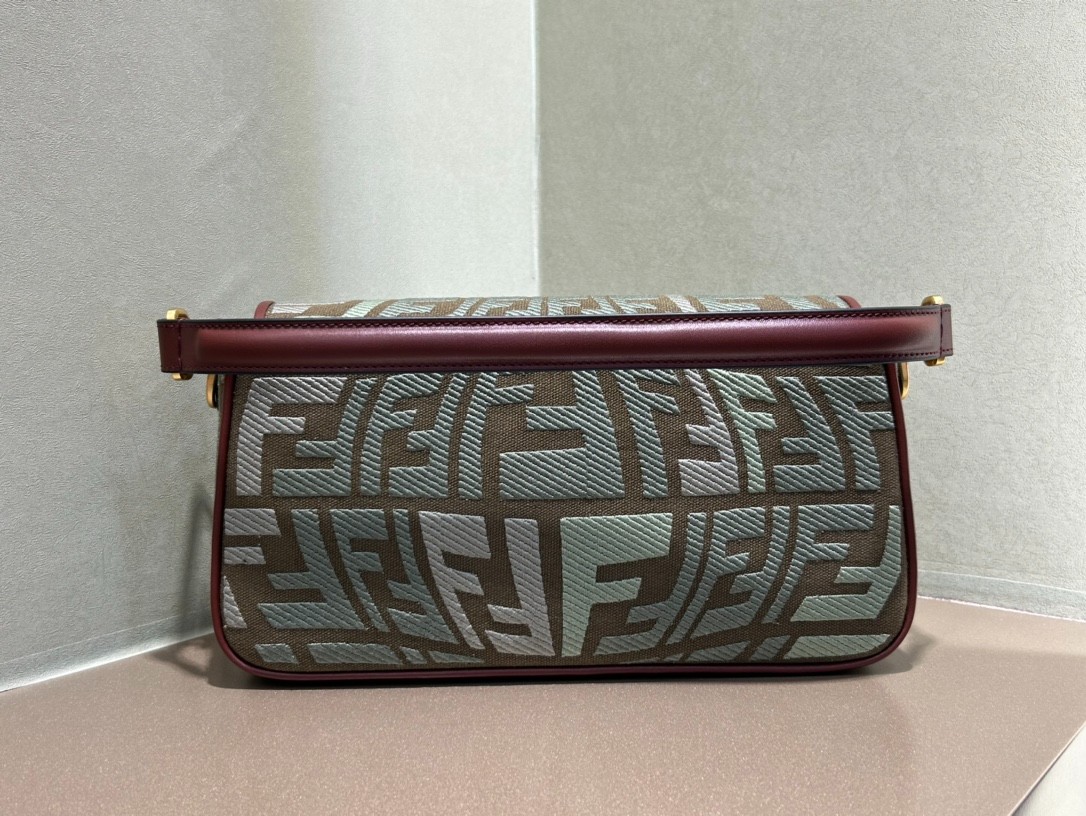 013 66123199 size 26x13x6cm