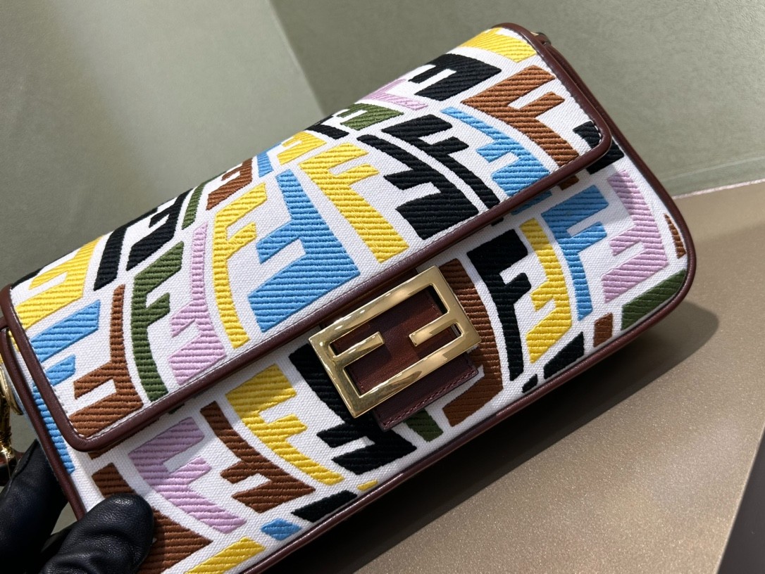 012 66123199 size 26x13x6cm