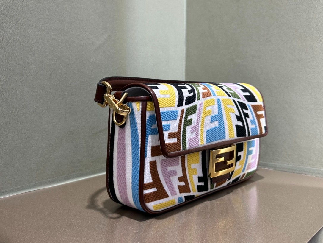012 66123199 size 26x13x6cm