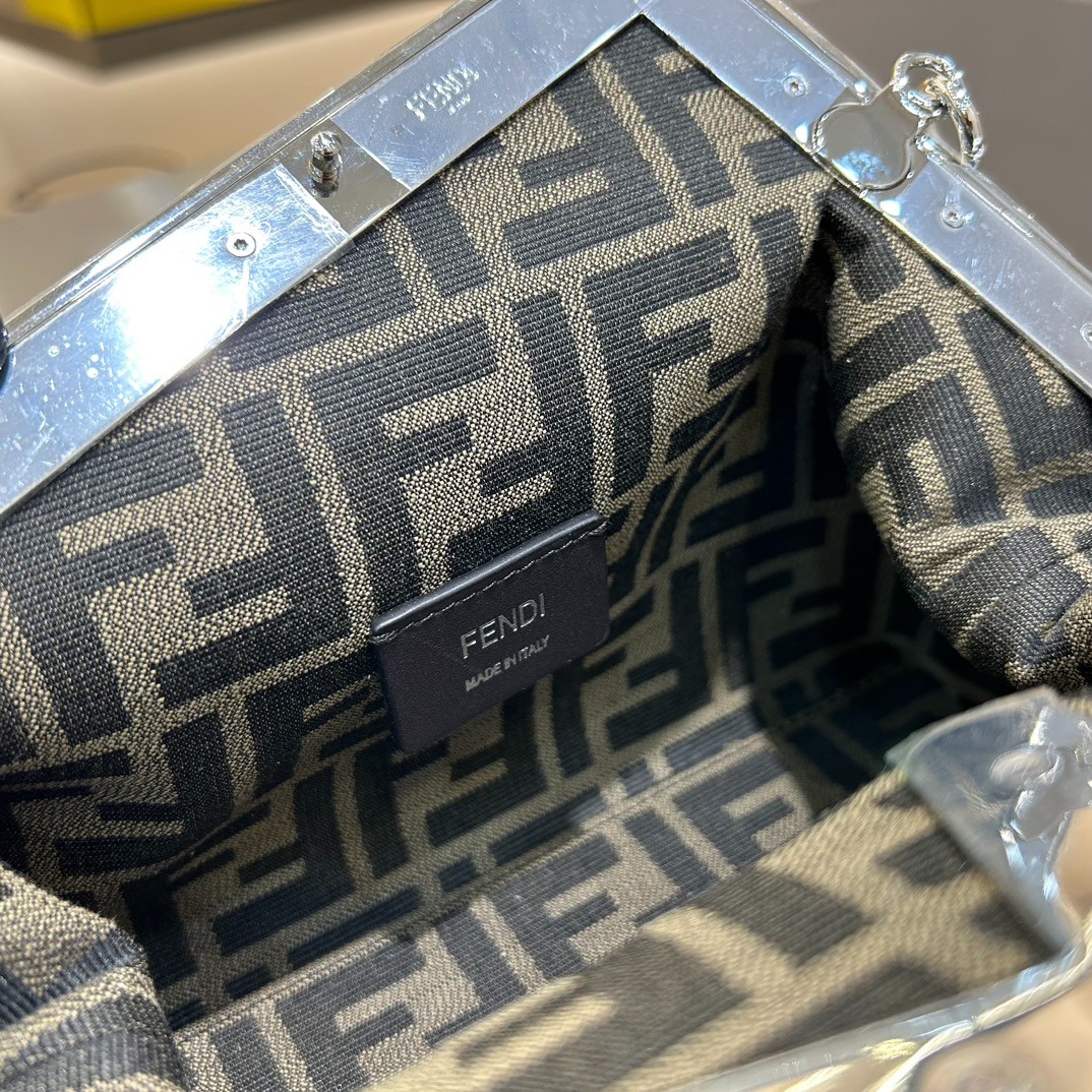 004 90123236 size 26x9.5x18cm