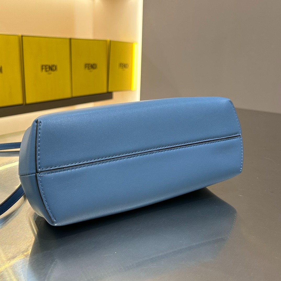 004 90123236 size 26x9.5x18cm
