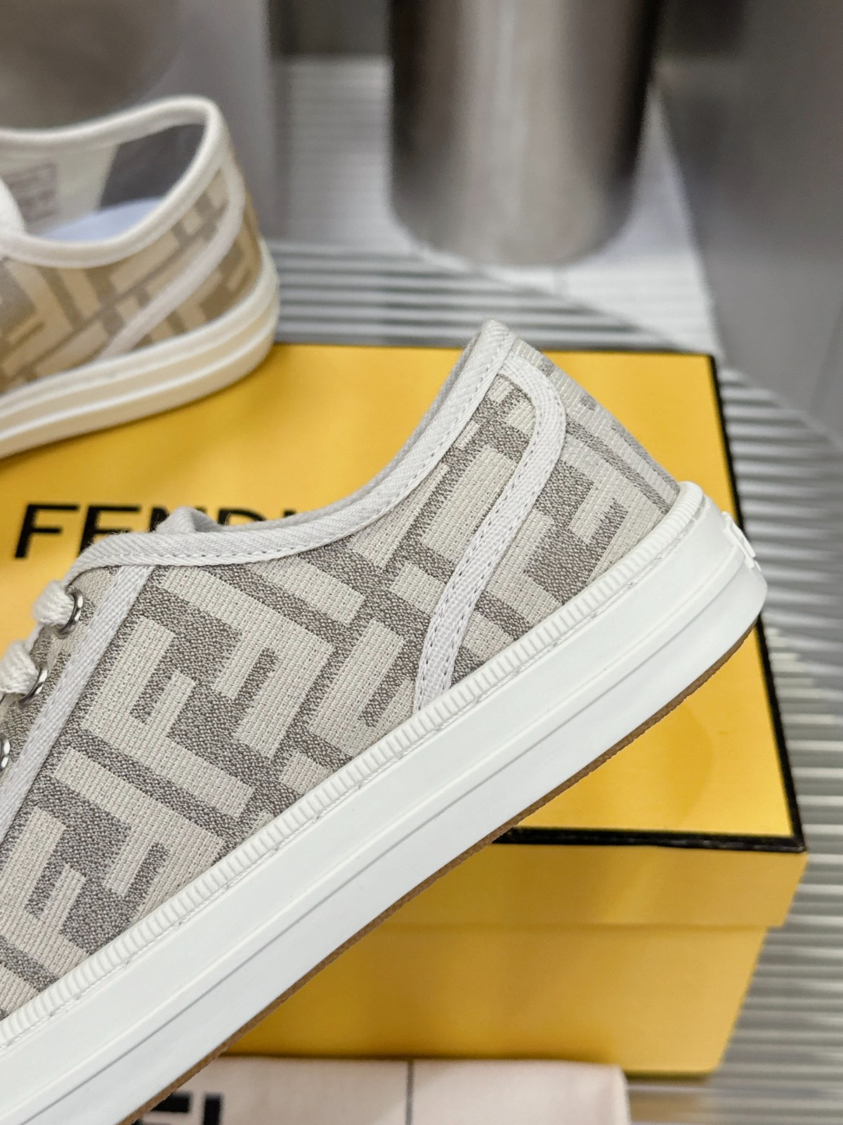 027 22123093 size 35-40