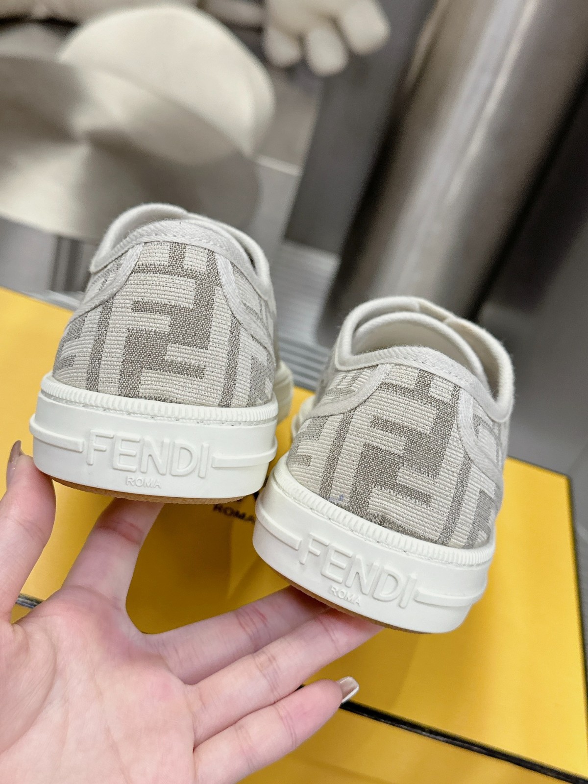 027 22123093 size 35-40