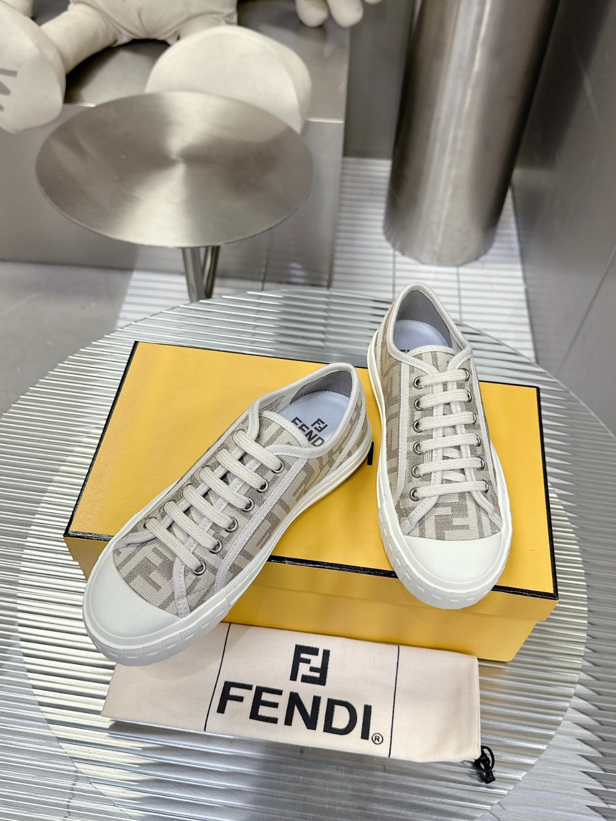 027 22123093 size 35-40