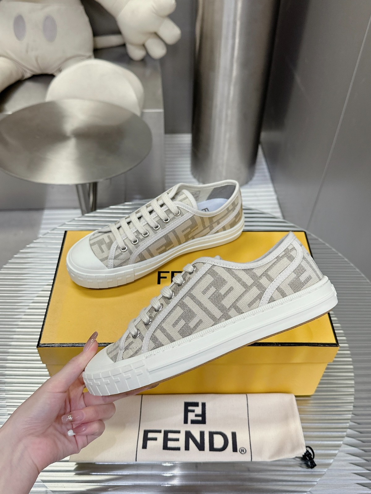 027 22123093 size 35-40