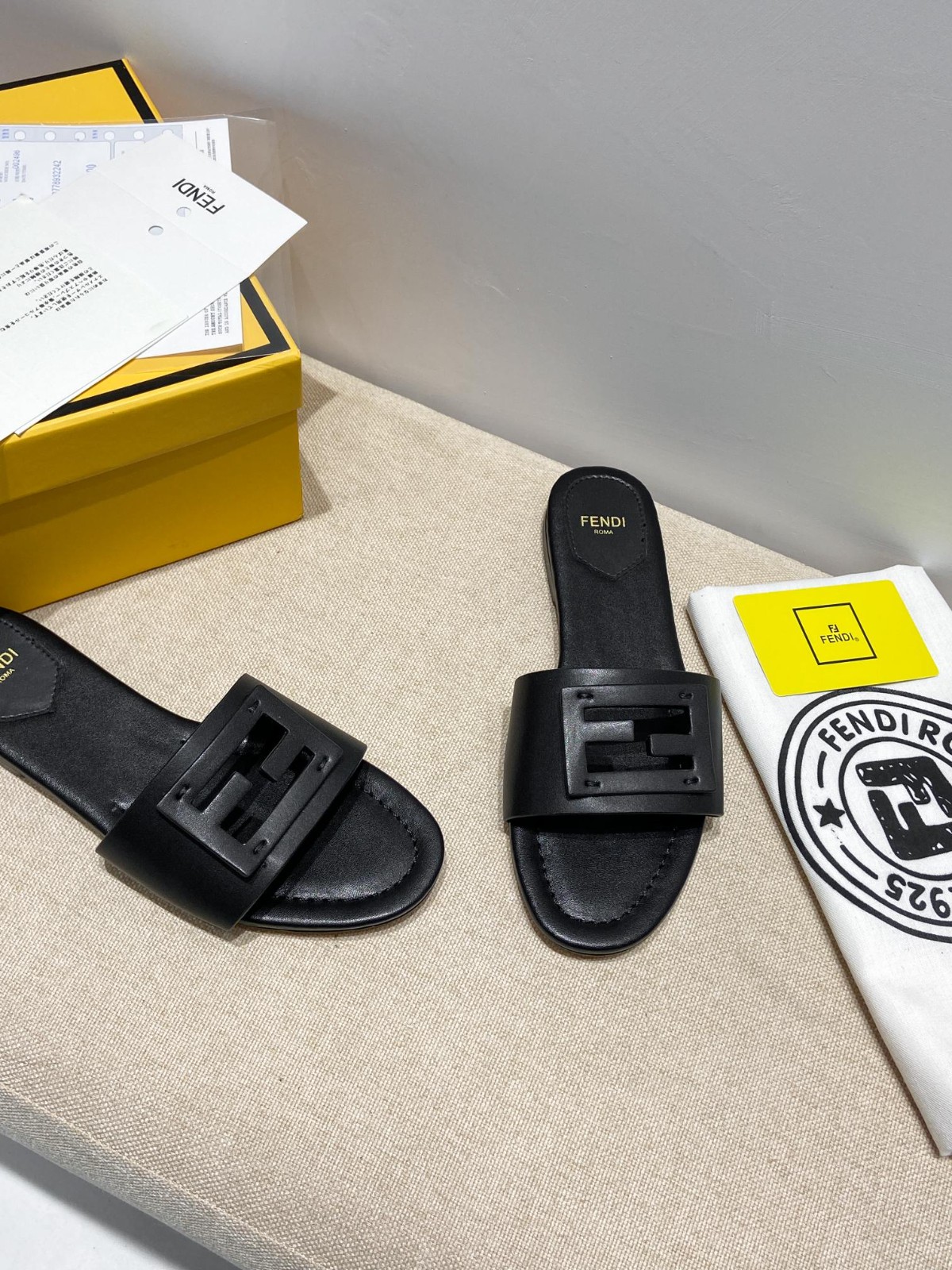 023 22123096 size 35-41