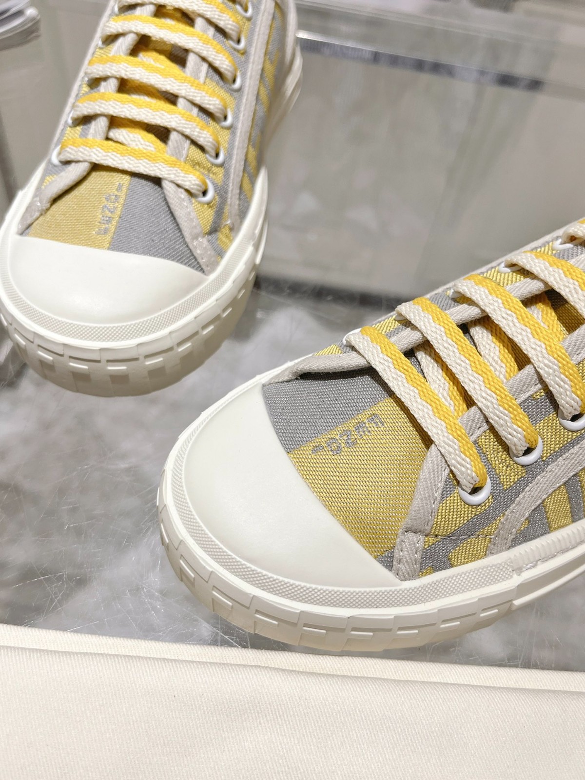020 28123106 size 35-45
