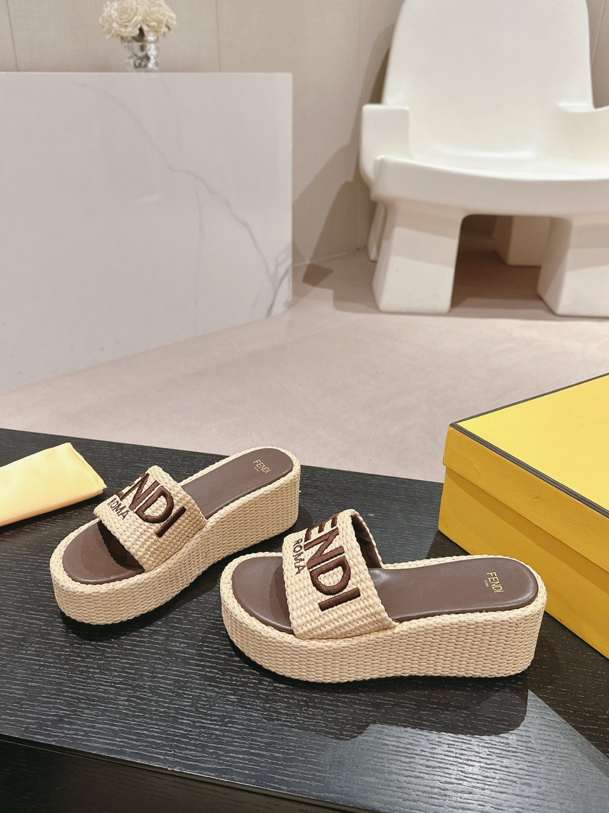 008 26123104 size 35-41