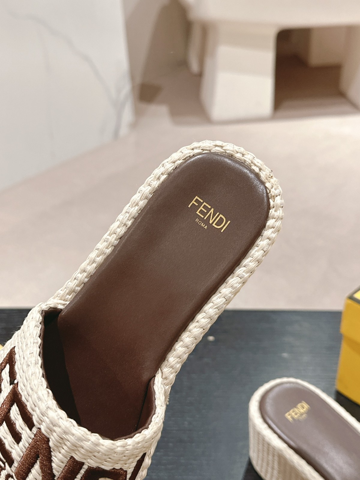 007 26123104 size 35-41