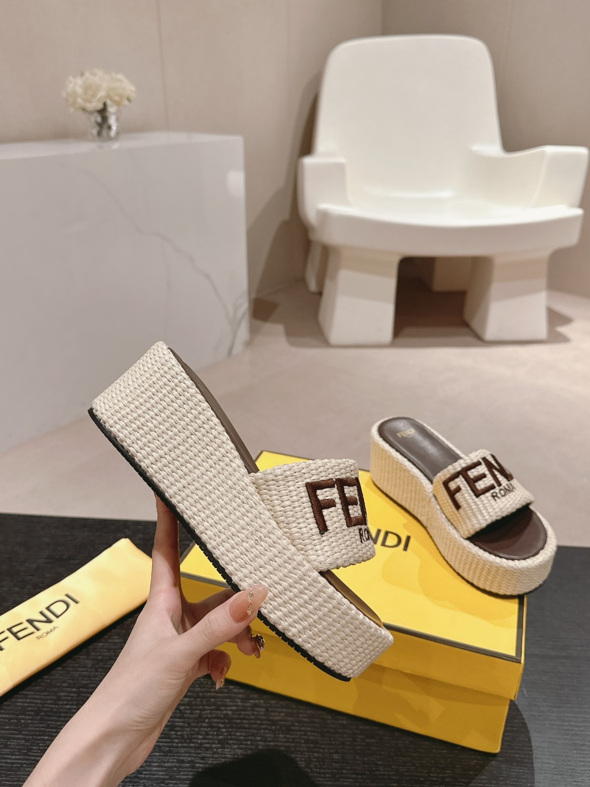 007 26123104 size 35-41