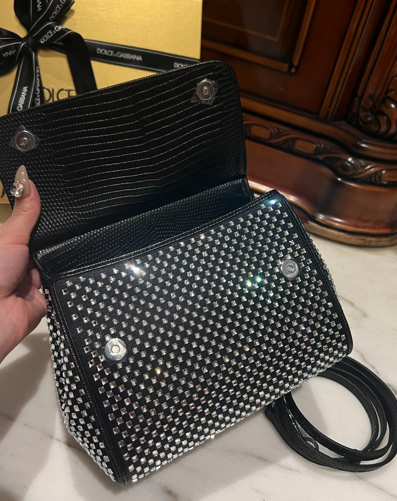 062 size 20x16x8cm