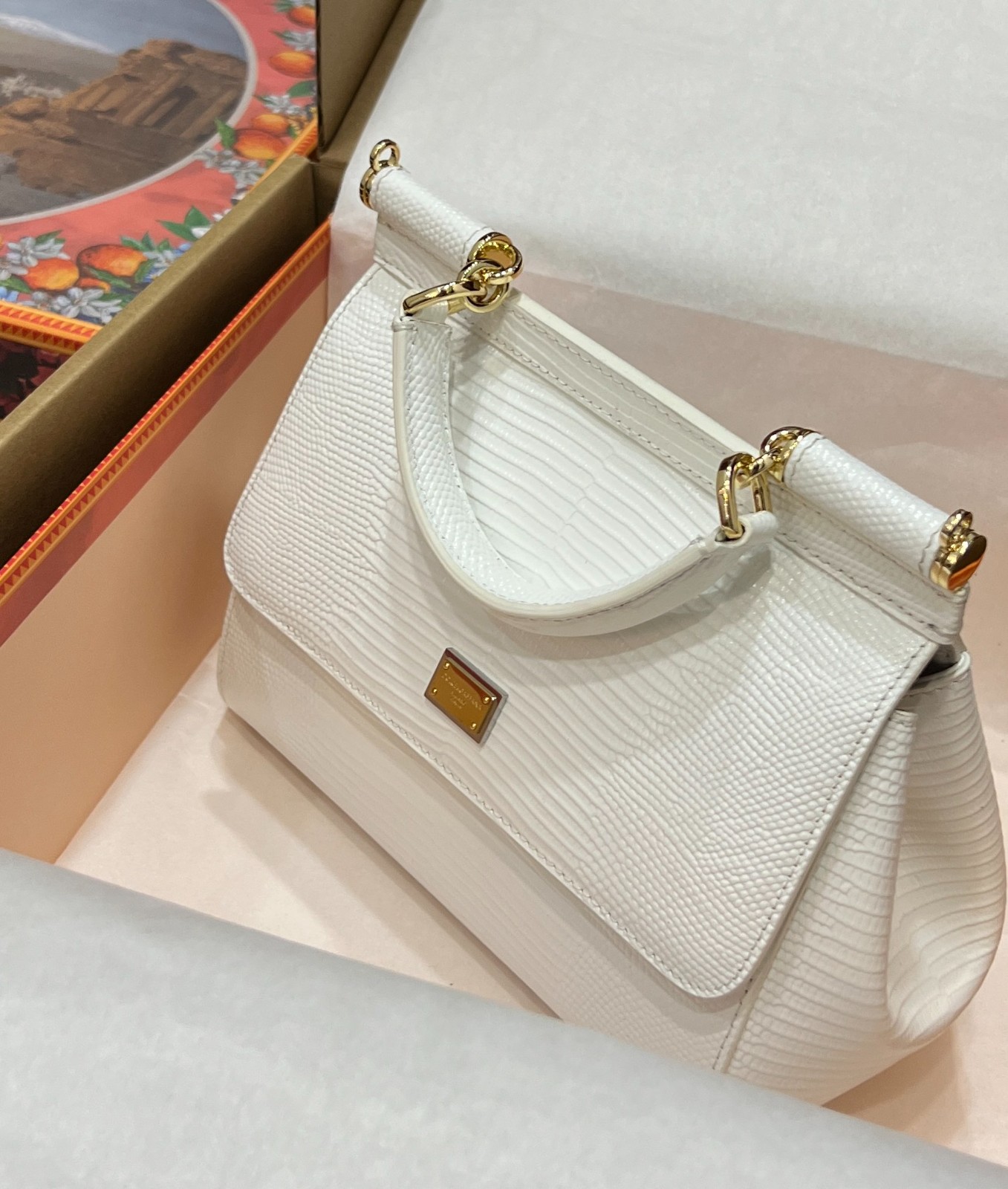 039 size 20x16x8cm