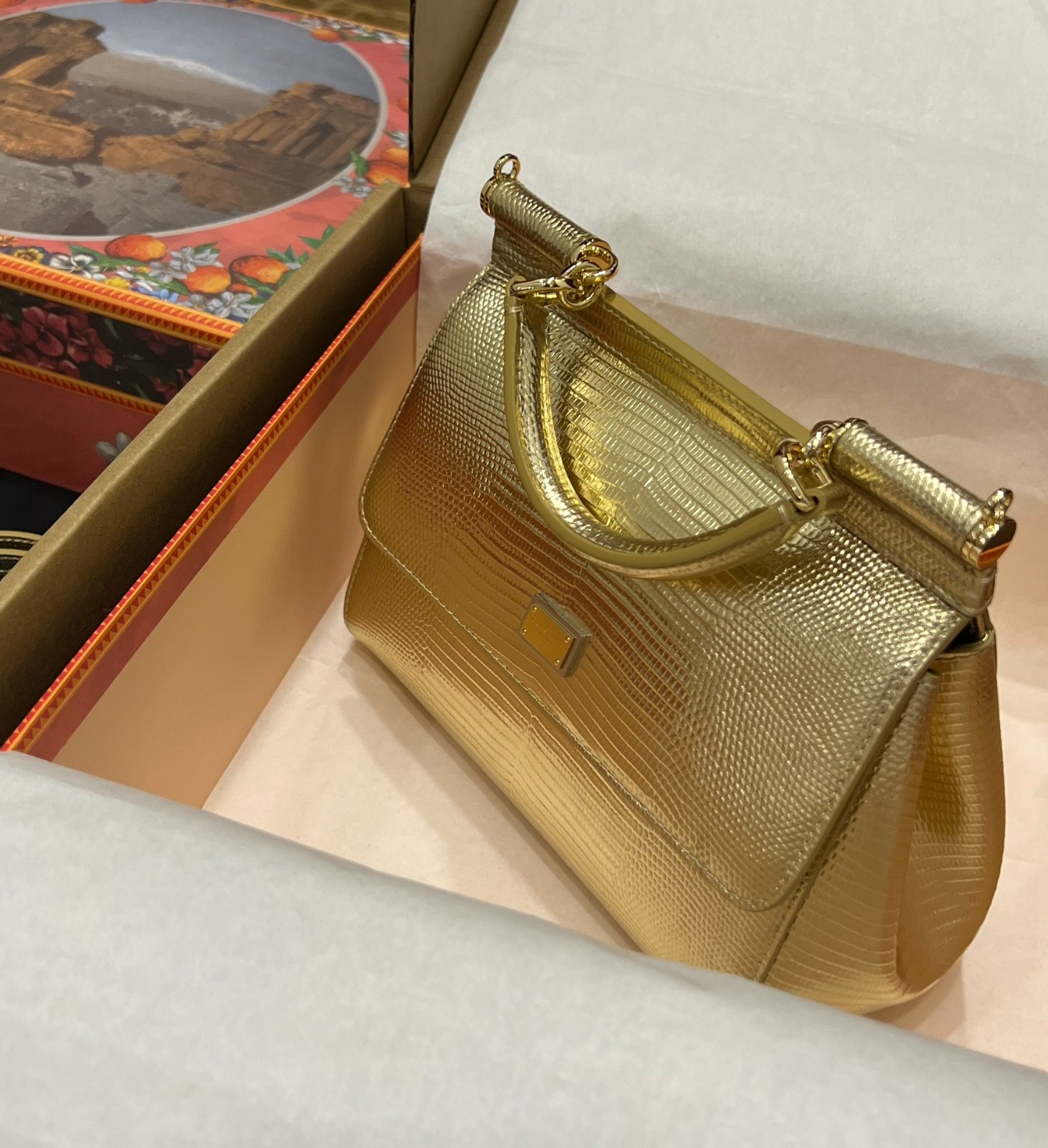 038 size 20x16x8cm