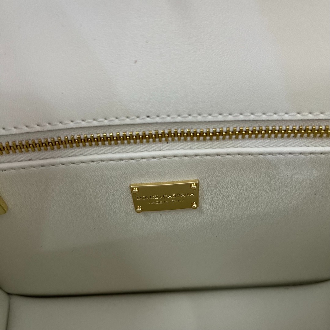 031 46123158 size 16x20x5.5cm