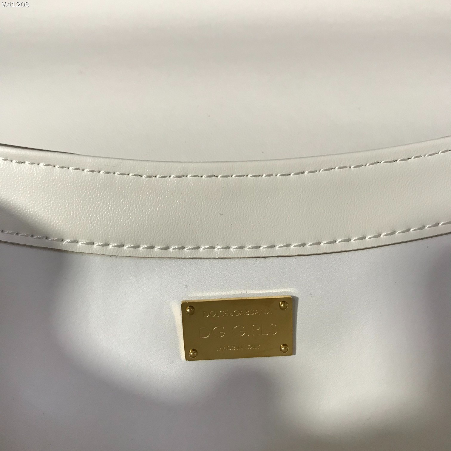 018 52123193 size 21x4x15cm