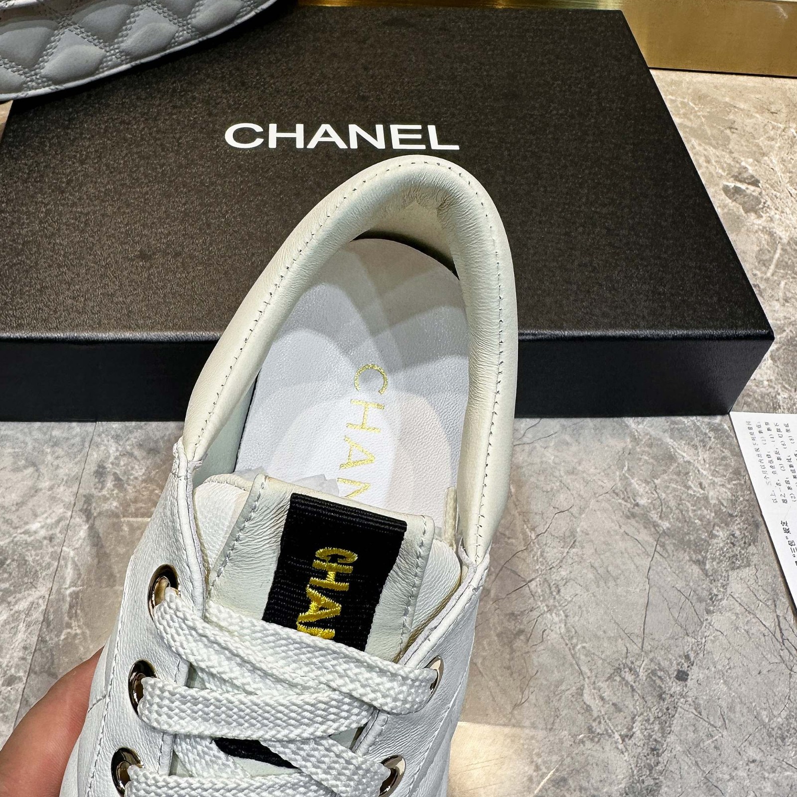 007 size 35–41