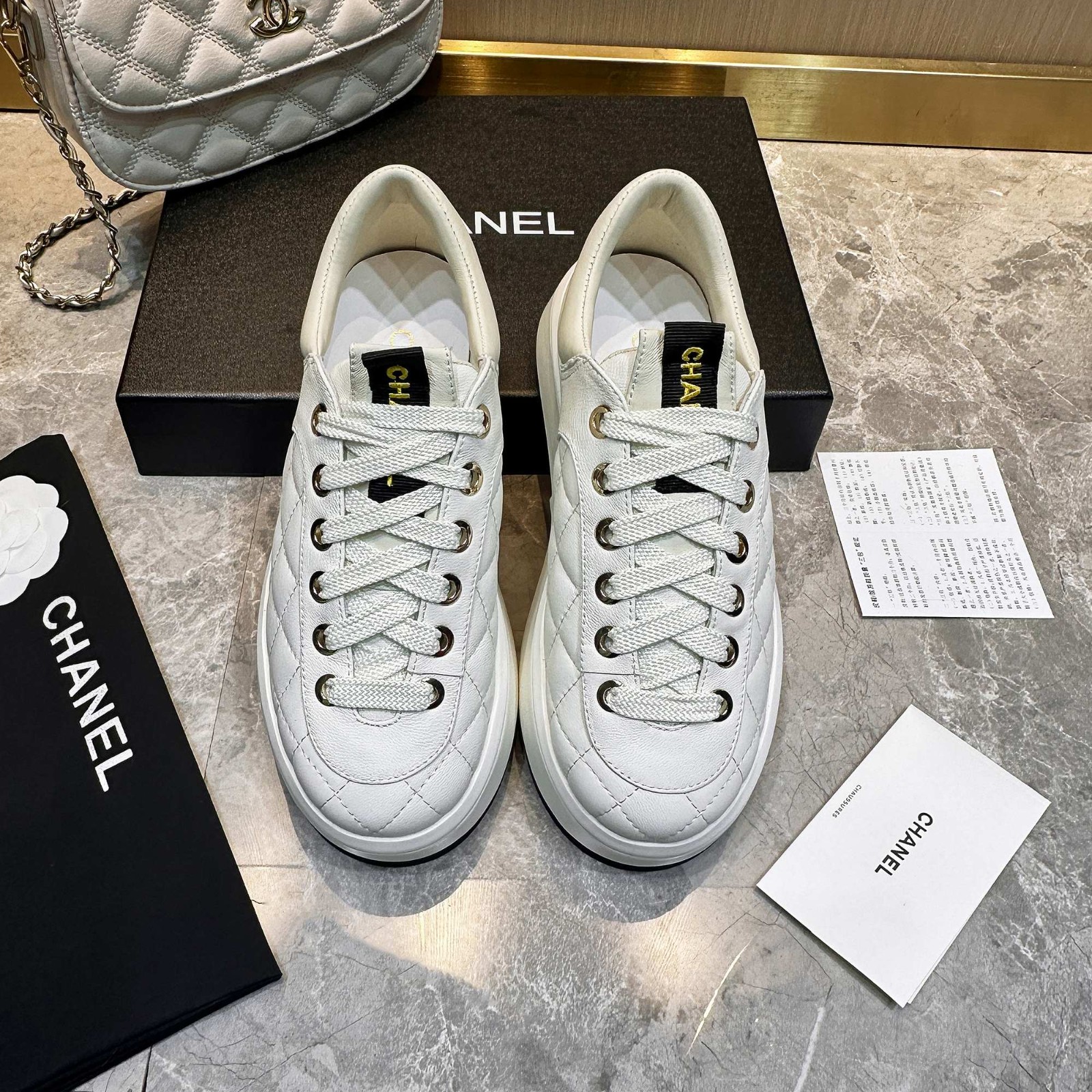 007 size 35–41