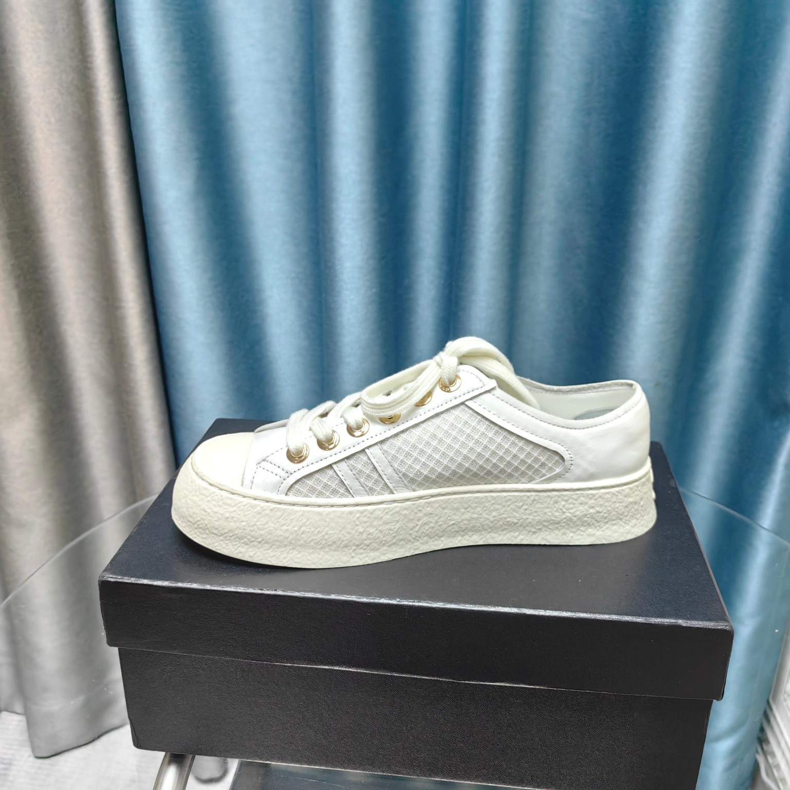 060 30123117 size 35–41