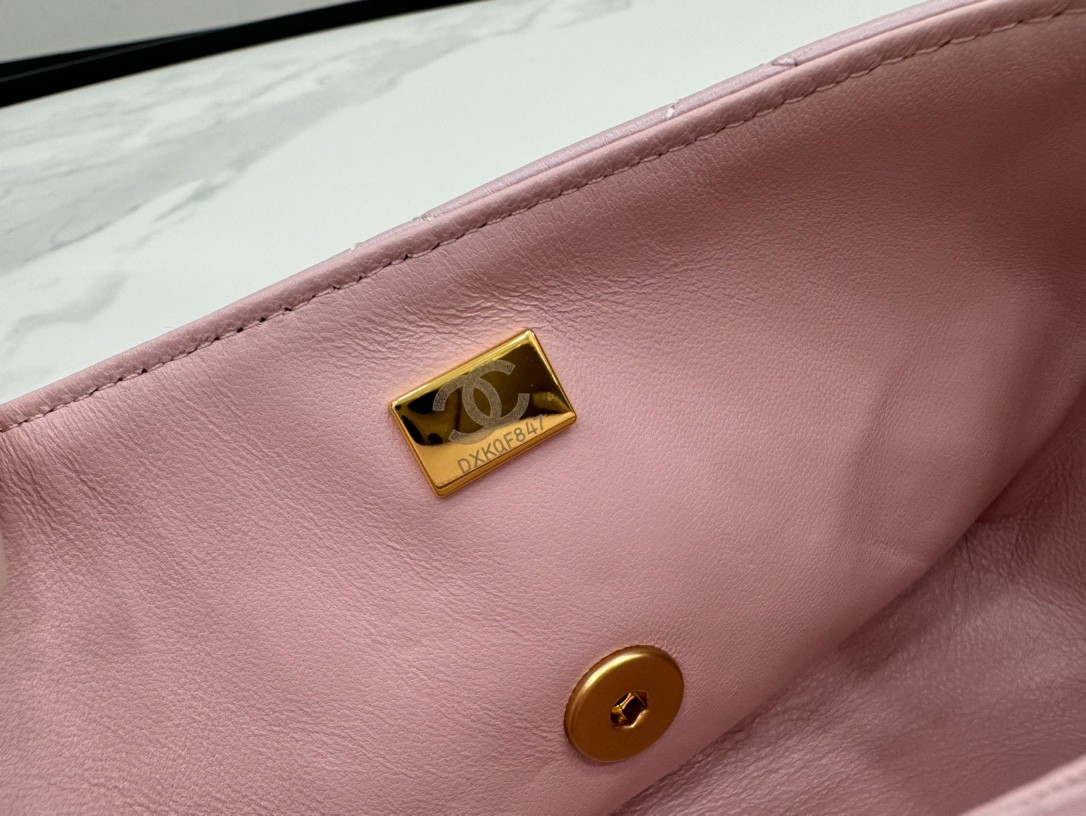 081 65123204 ;68123207 size 12.5x17x5cm size 14.5x19.5x7.5cm