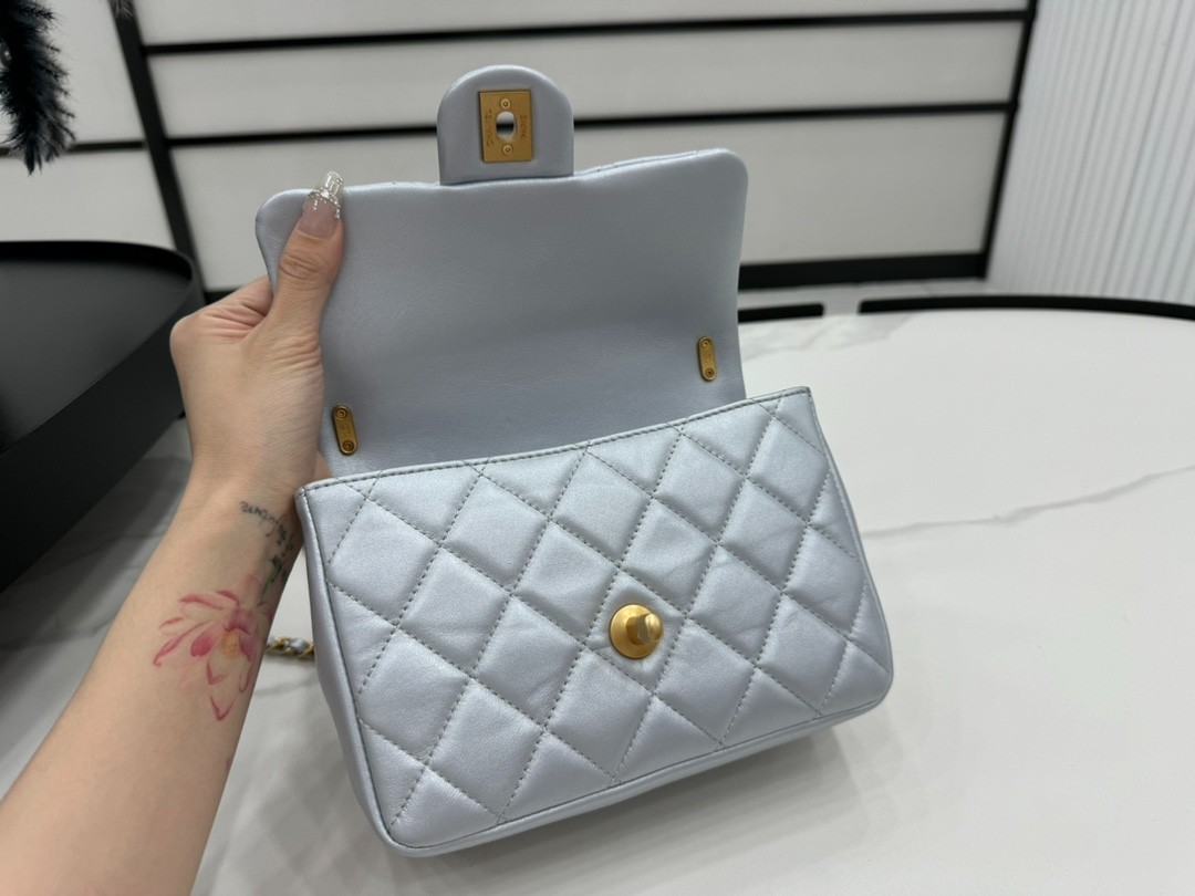 080 65123204 ;68123207 size 12.5x17x5cm size 14.5x19.5x7.5cm