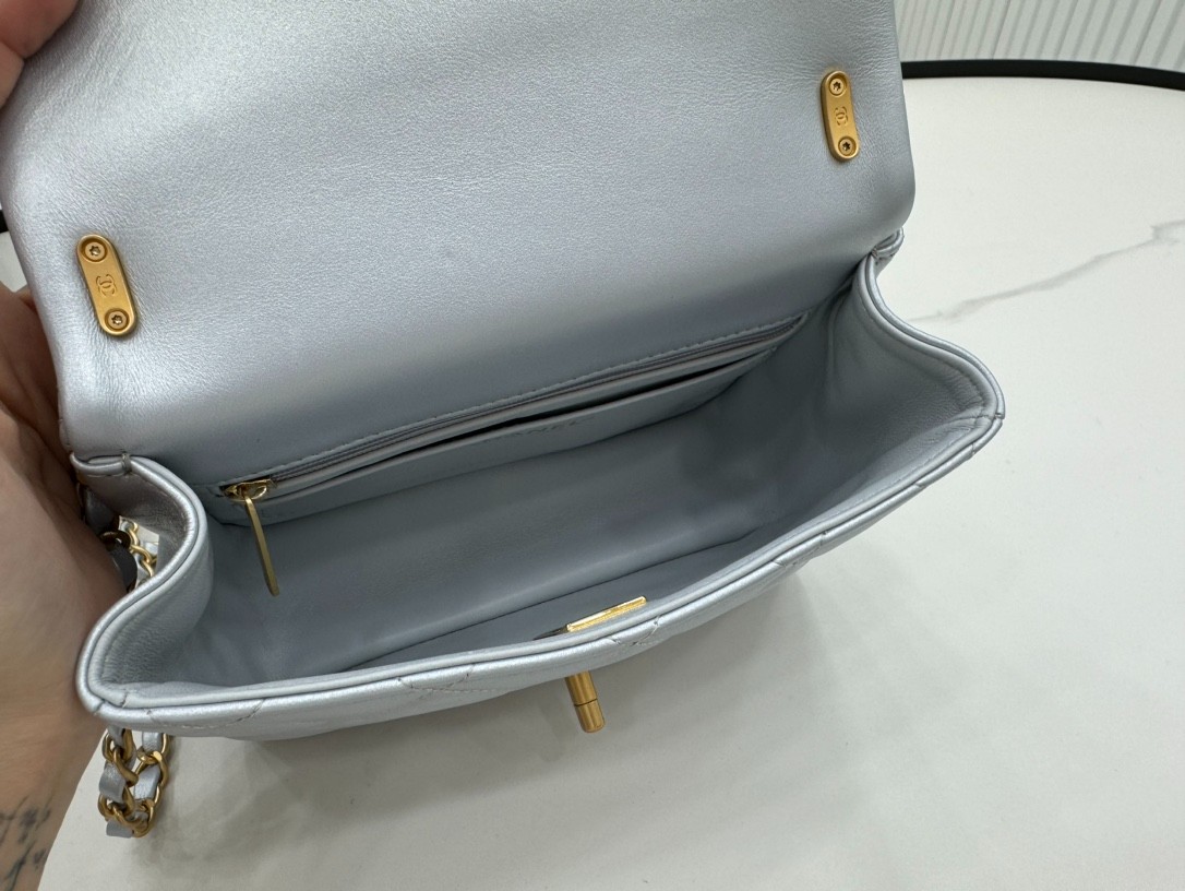080 65123204 ;68123207 size 12.5x17x5cm size 14.5x19.5x7.5cm