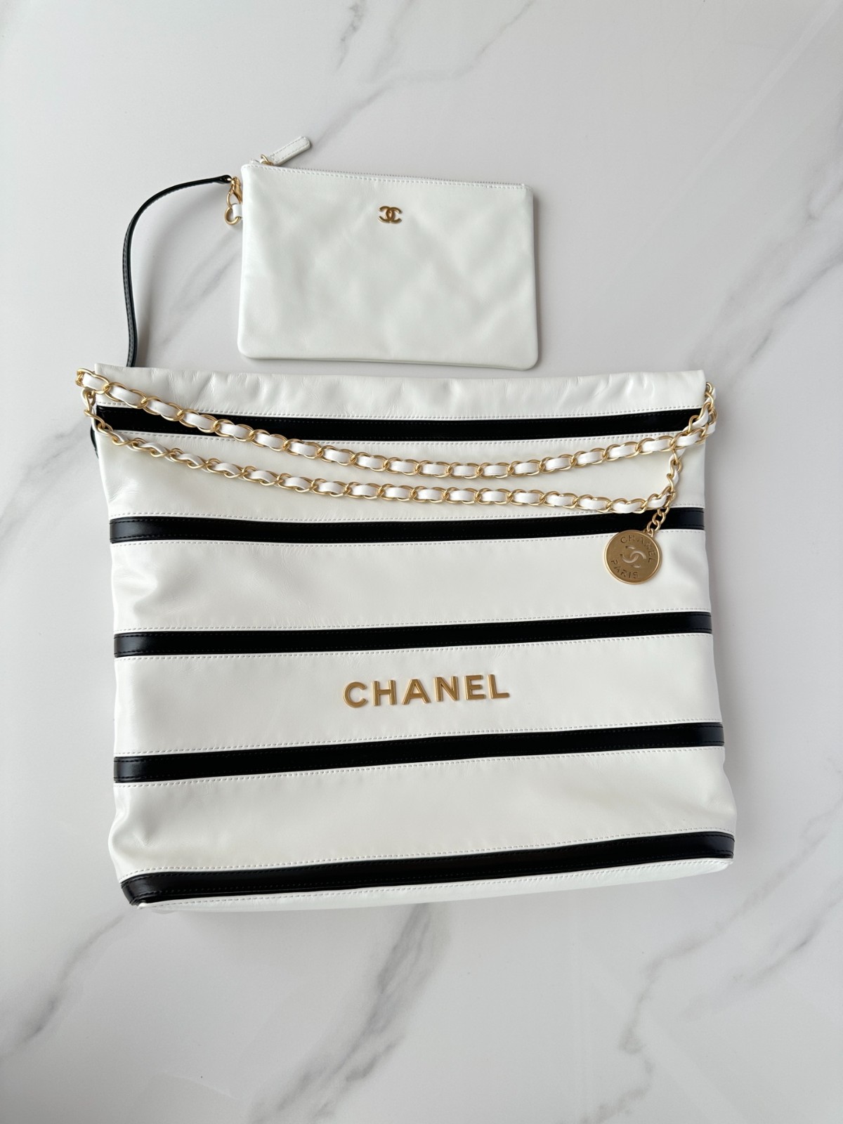 059 78123209;82123221 size 35x37x7cm;size 39x42x8cm