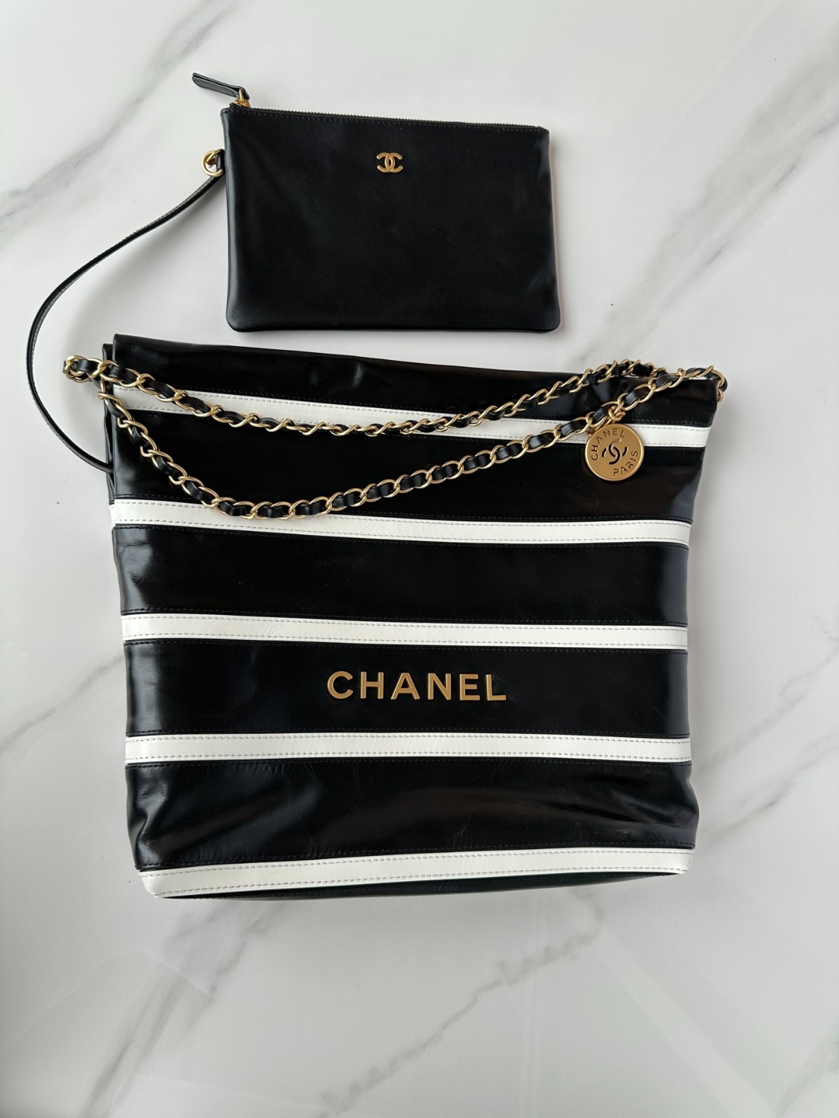 058 78123209;82123221 size 35x37x7cm;size 39x42x8cm