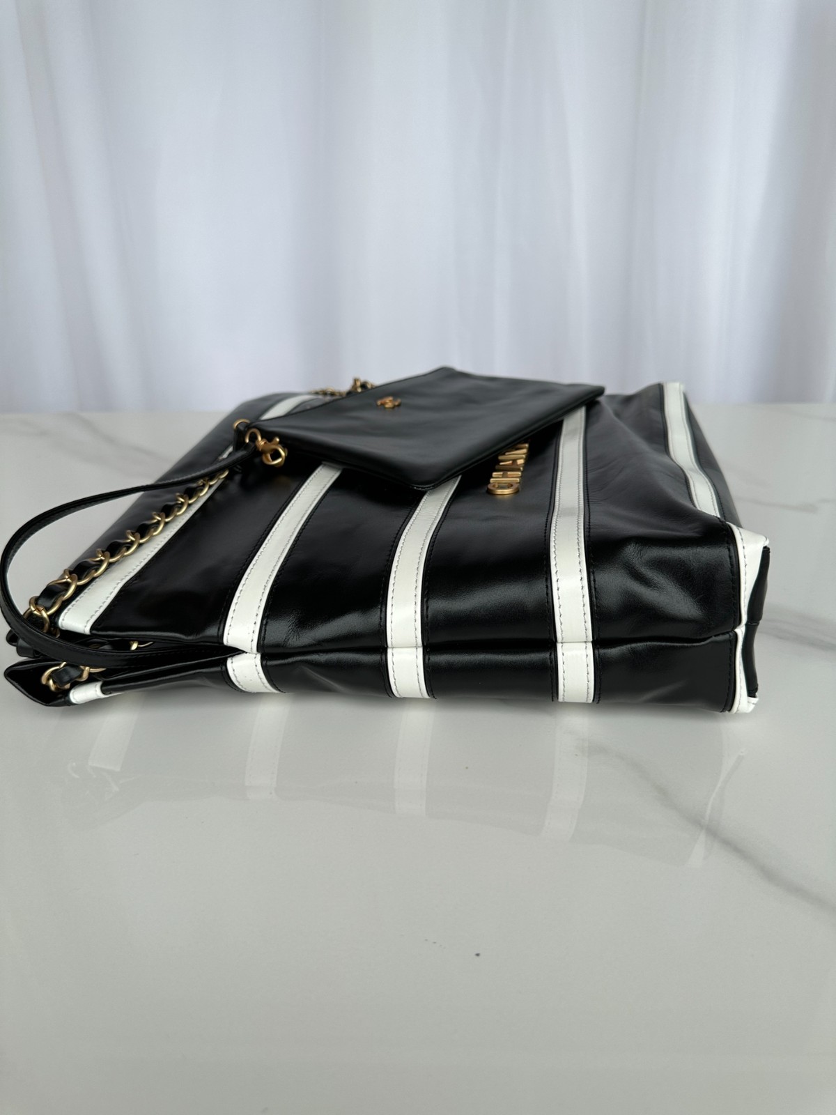 058 78123209;82123221 size 35x37x7cm;size 39x42x8cm