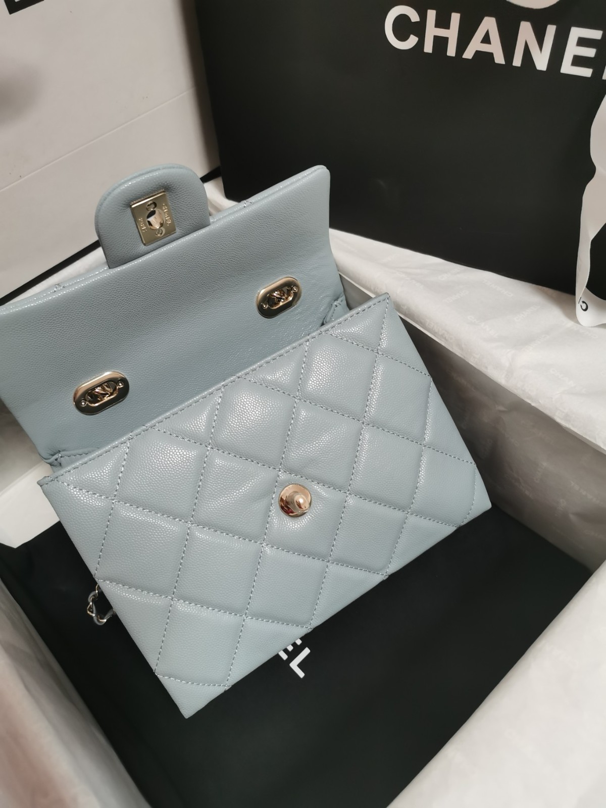 055 69123208 size 16x21x9.5cm
