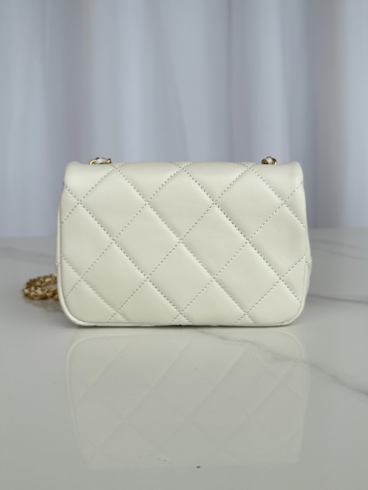 054 68123207;70123209 size 18x13x7cm ;size 21x14x7cm