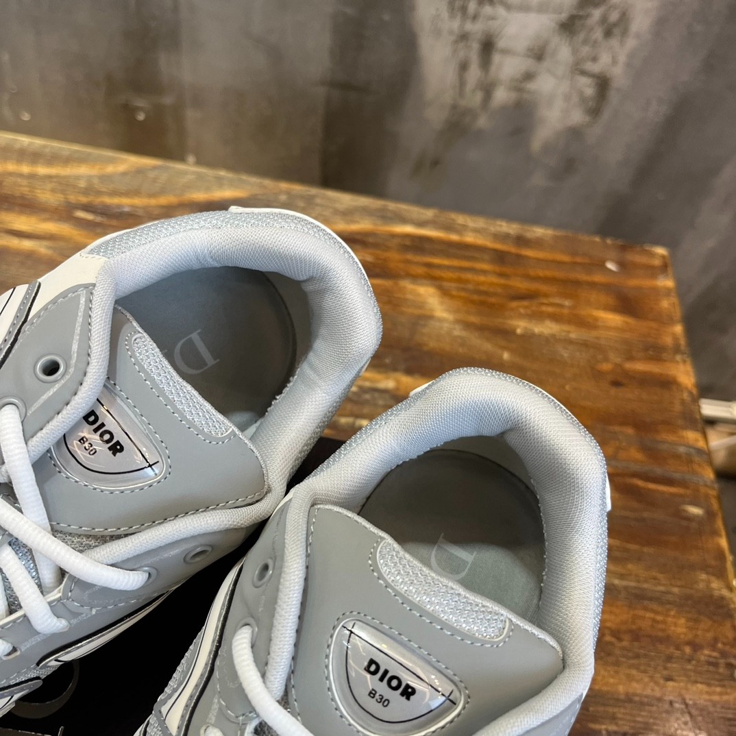 052 38123132 size 35-46