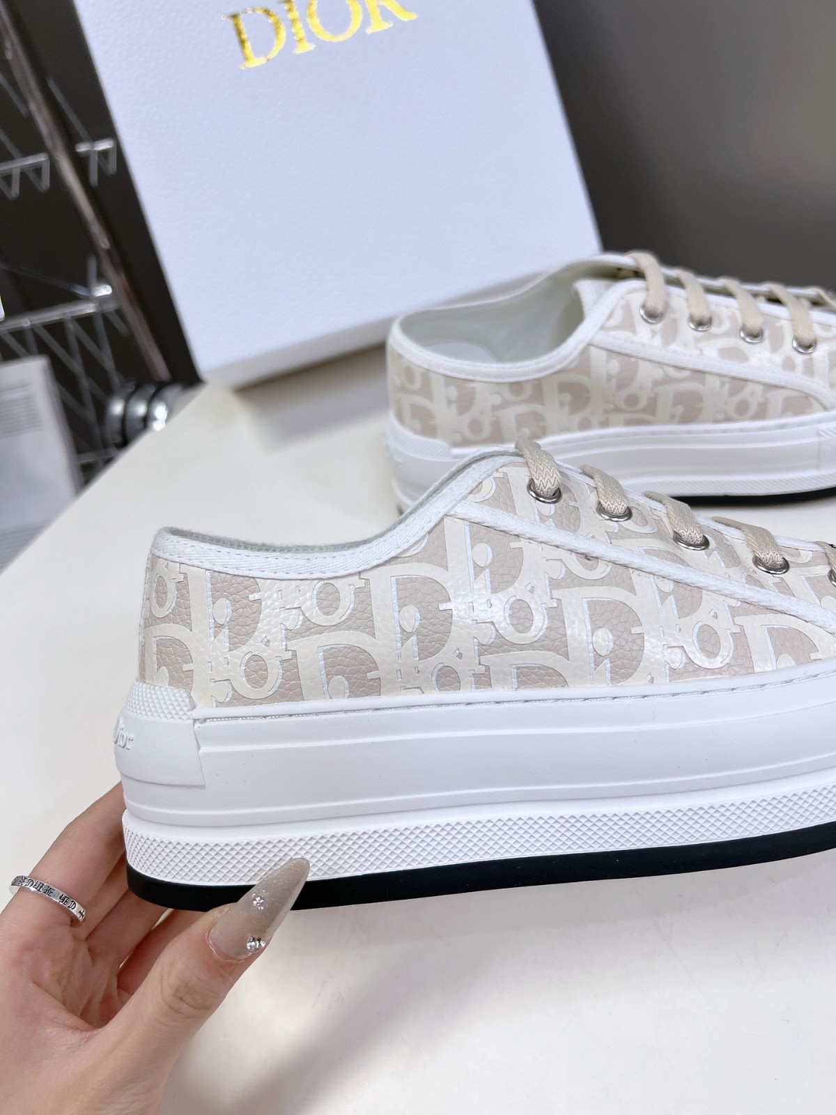 040 33123127 size 35-41
