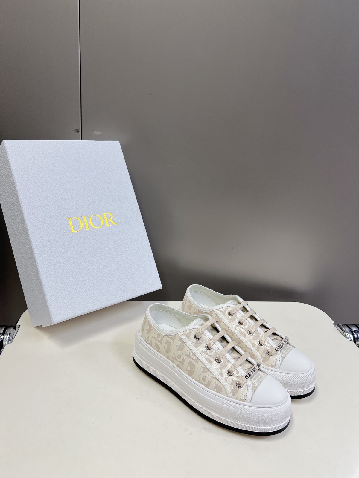 040 33123127 size 35-41
