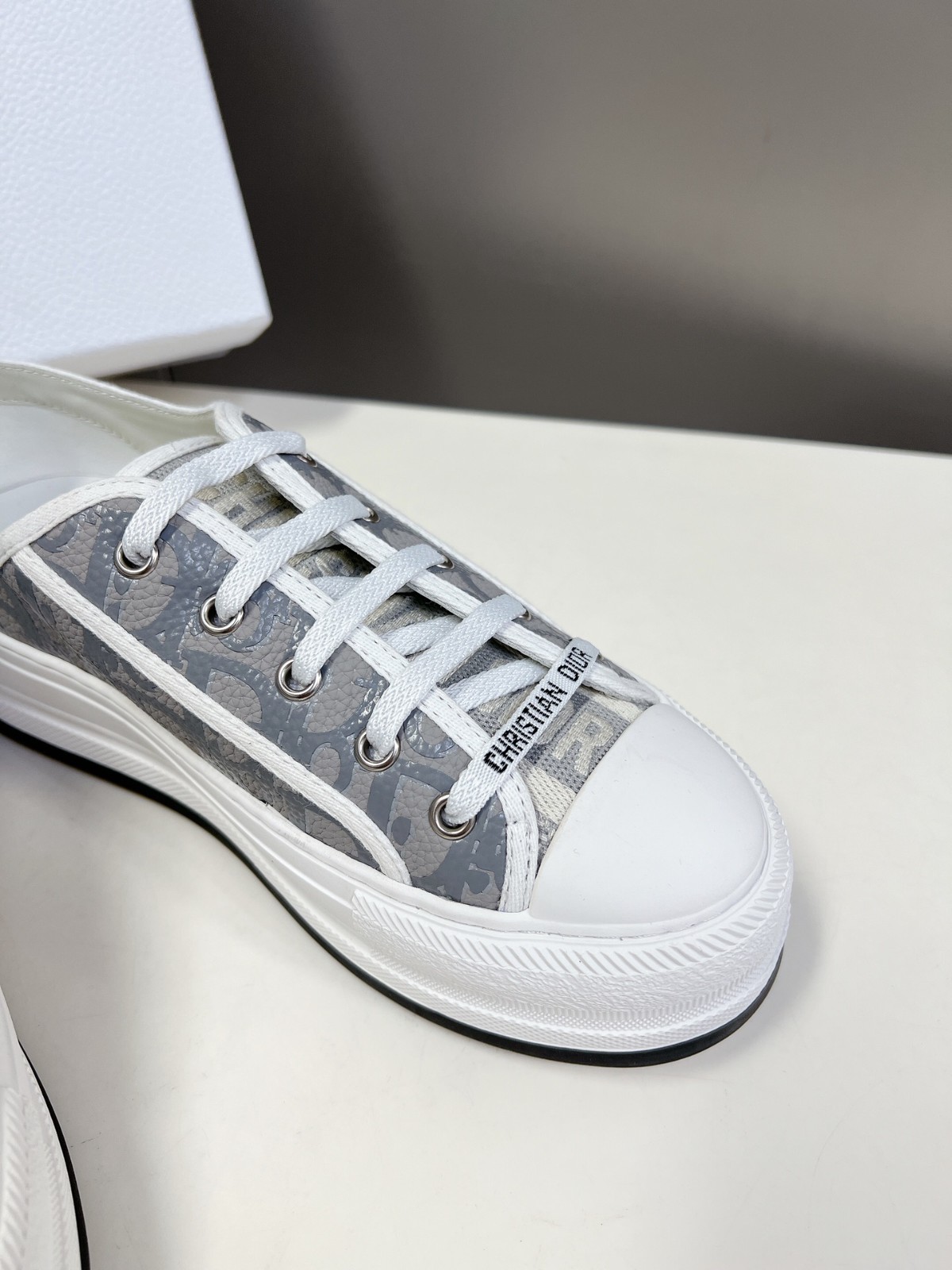 039 33123127 size 35-41