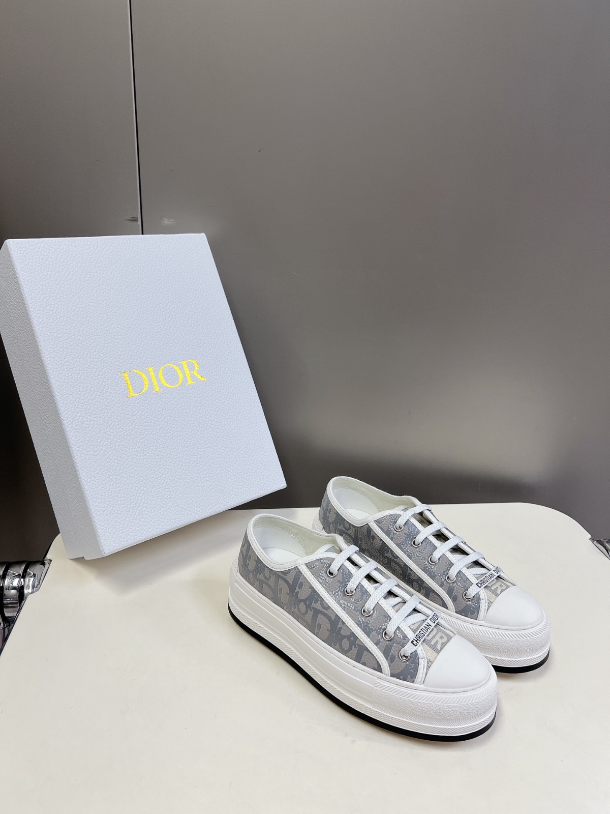 039 33123127 size 35-41