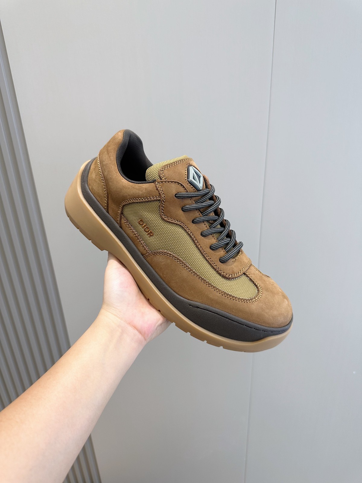 025 35123128 size 38-45