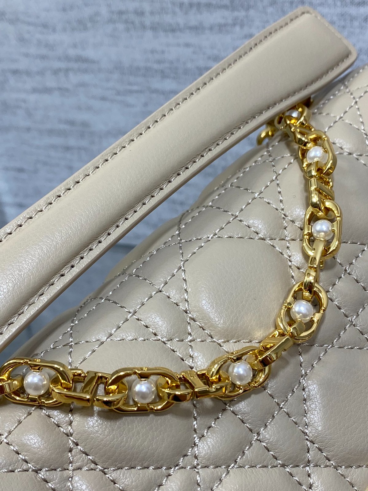 106 75123214 size 22x8x14cm