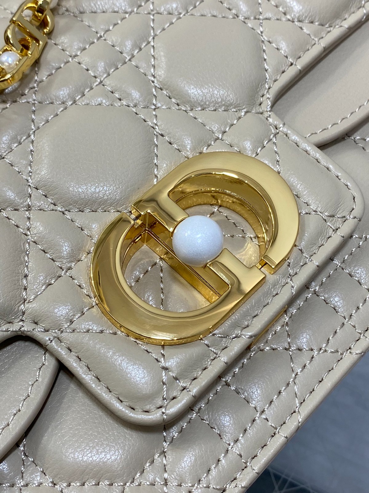 106 75123214 size 22x8x14cm