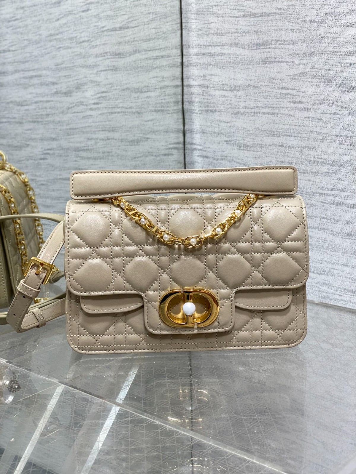 106 75123214 size 22x8x14cm