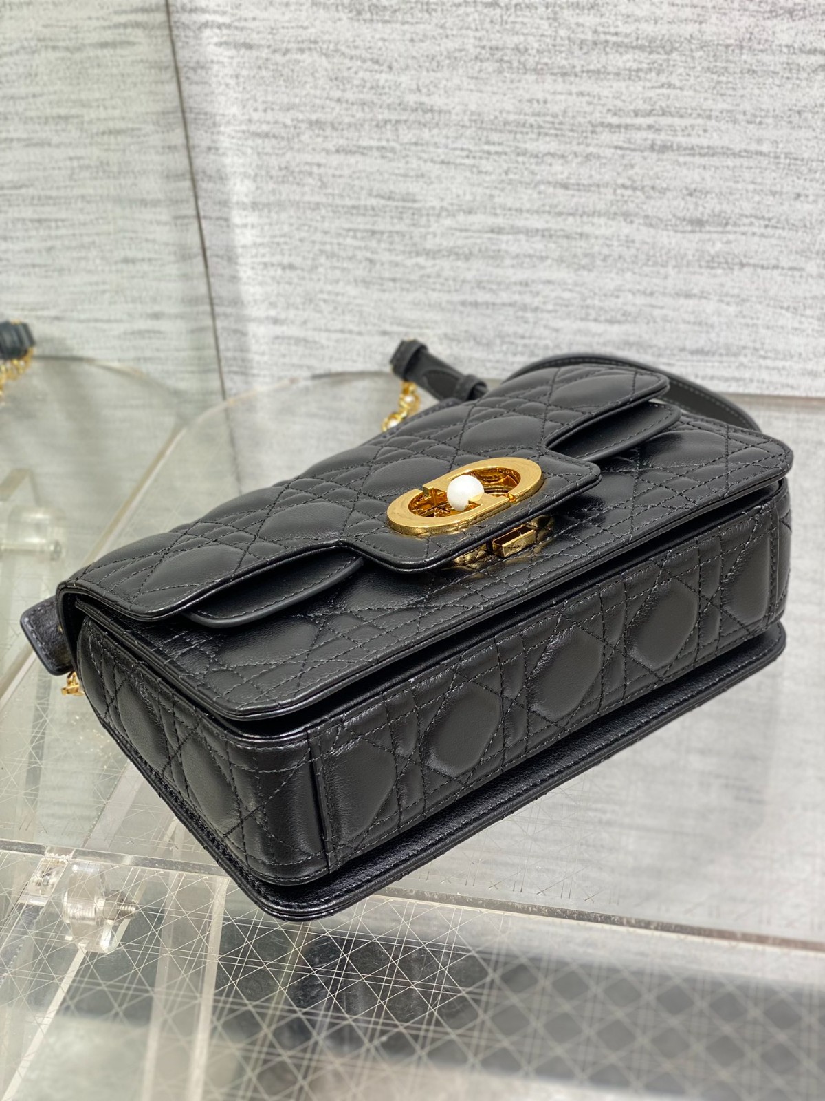 105 75123214 size 22x8x14cm