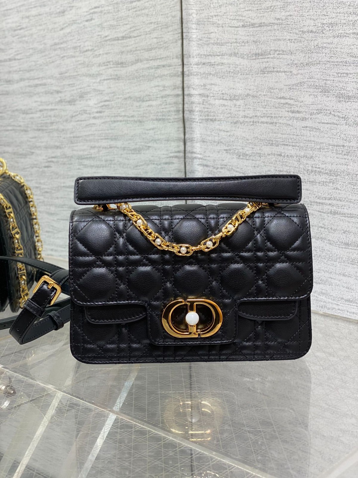 105 75123214 size 22x8x14cm