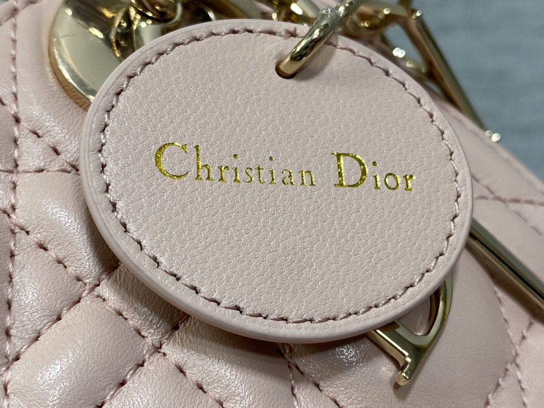 103 70123212;75123217 size 17x7x15cm;size 20x8x17cm