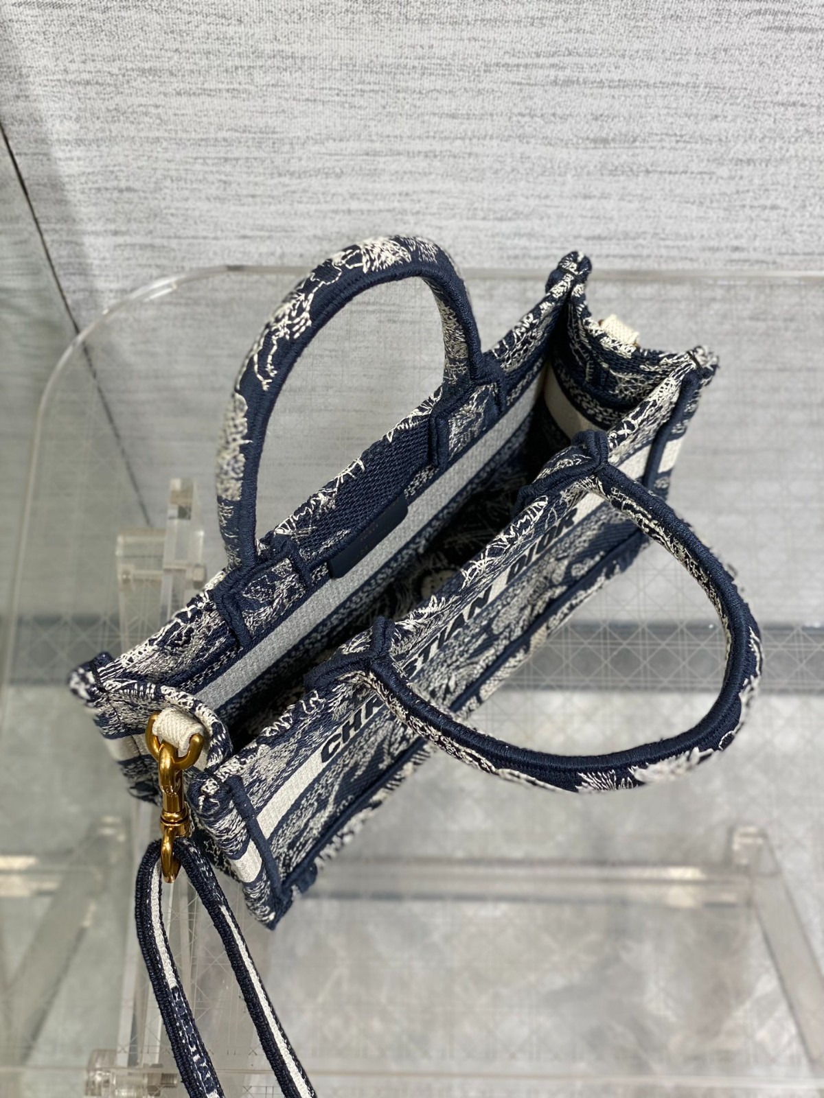 099 43123141 size 21.5x13x7.5cm