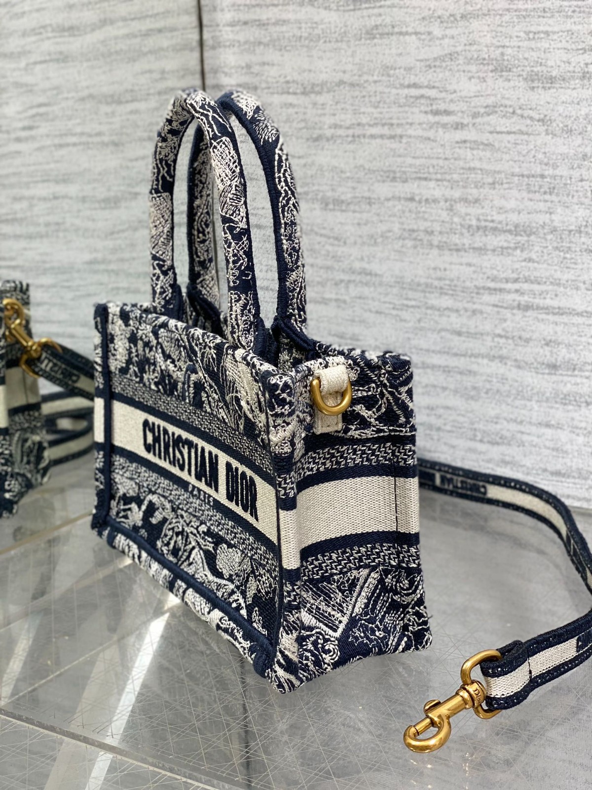 099 43123141 size 21.5x13x7.5cm