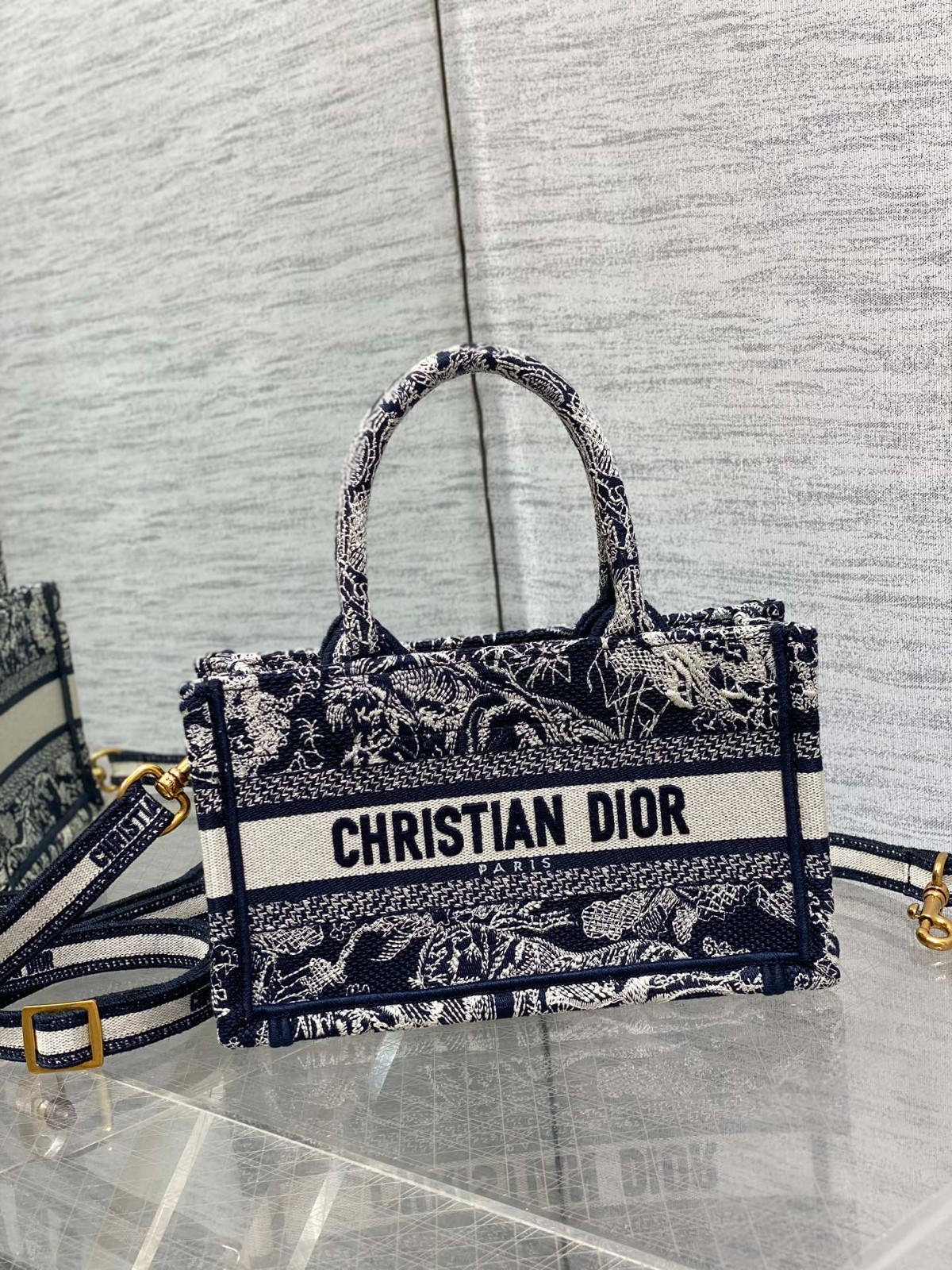 099 43123141 size 21.5x13x7.5cm