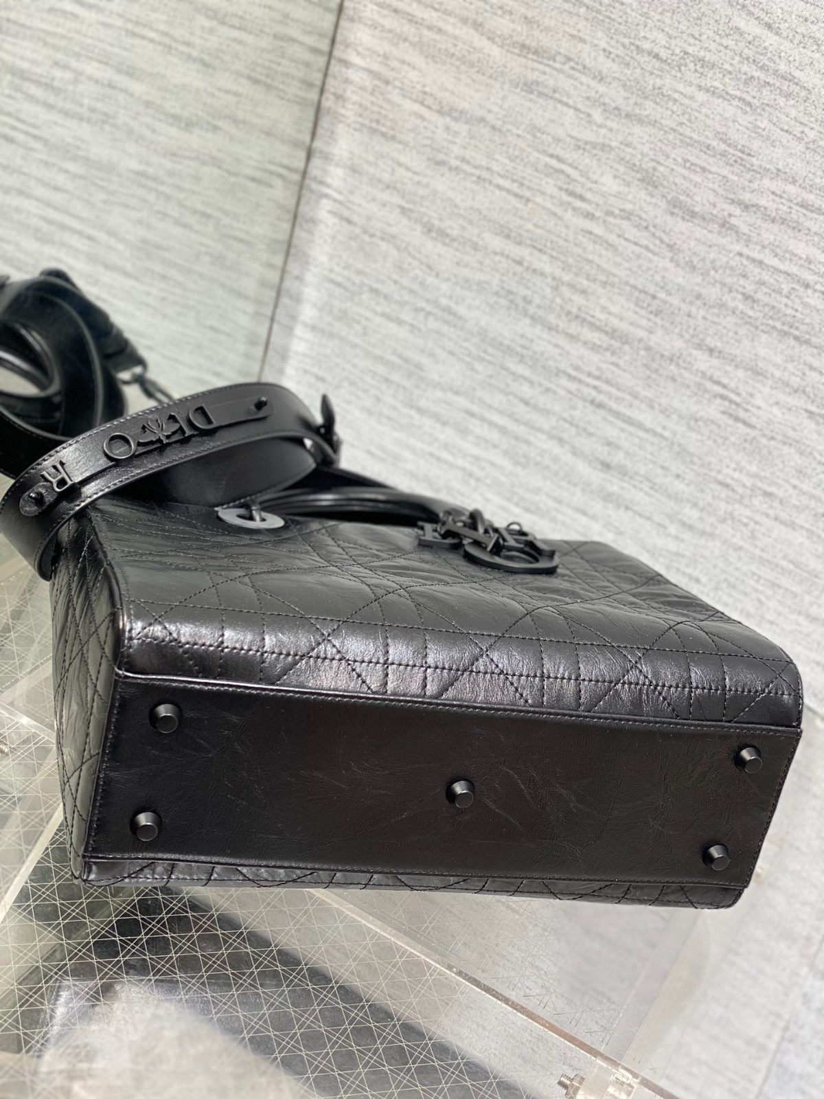 097 75123234 size 30x13x20cm